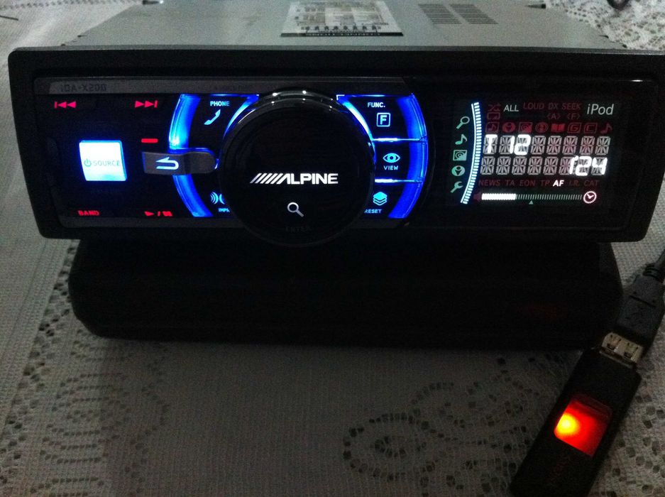 Alpine iDA-X305 iDA-X200 iDA-X300 IDA-X001 iPod USB (statie player