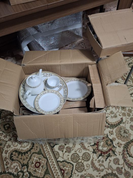 Набор Dinner Set ыдыс аяк сатылады.
