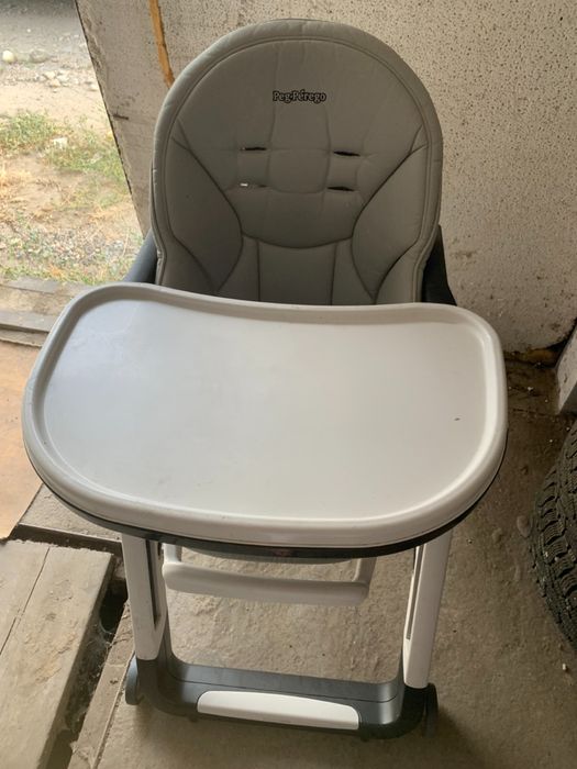 Стульчик для кормления ребенка