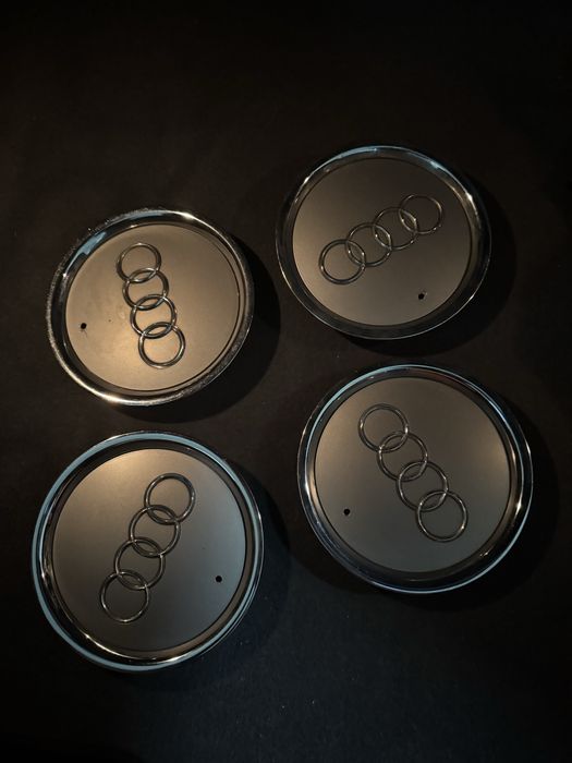 Колпаки заглушки для титанок Ауди.