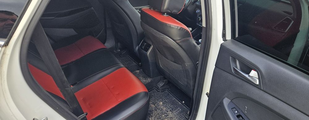 Hyundai tucson avariat ,motor stricat