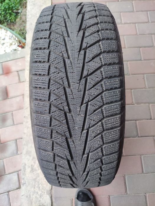 Продам зимние шины, липучка