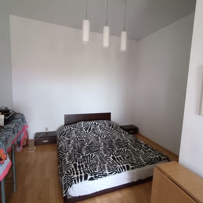 Inchiriez studio 43 mp  | Metrou Valea Ialomitei