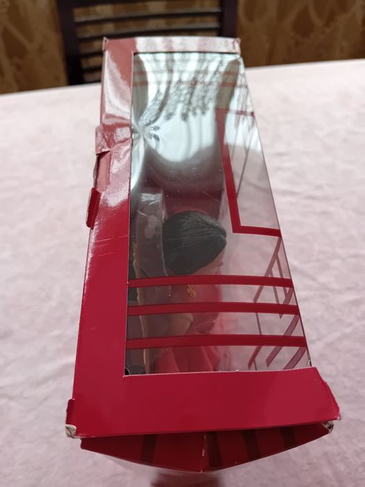 Колекционерска кукла Barbie с ударена кутия