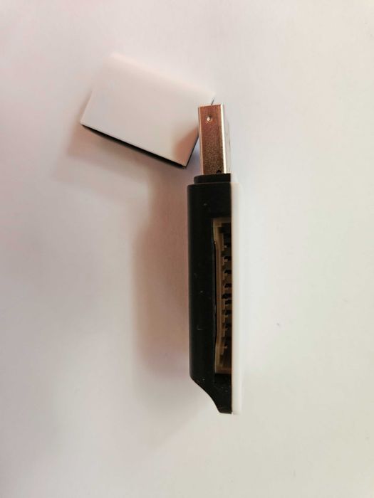 Cititor de card microSD, SD