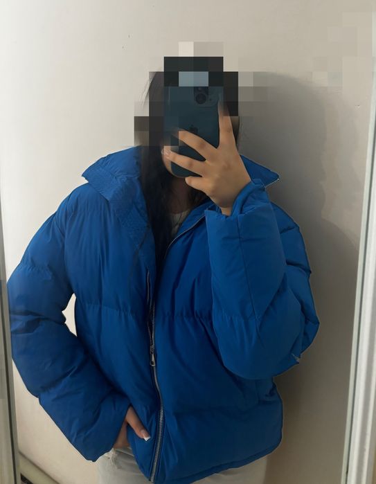 Продам синюю куртку