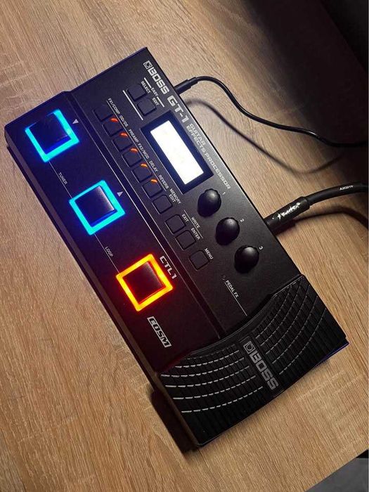 Процесор китара BOSS GT-1