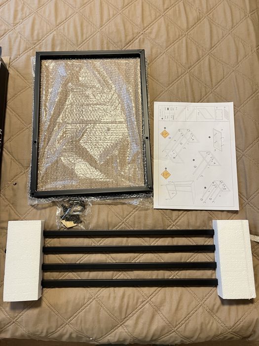 Холна масичка, подходяща за диван и хол, чисто нова