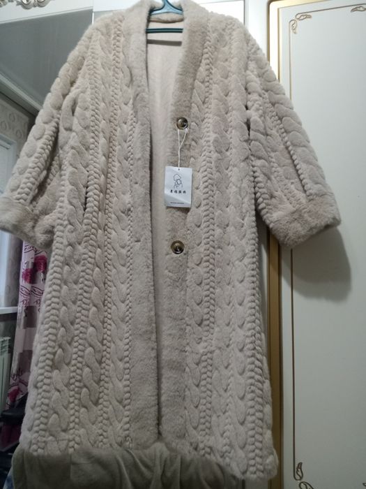 Эко шуба продам..