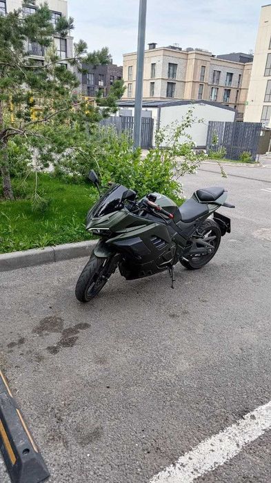 Электромотоцикл 4000W центральный мотор