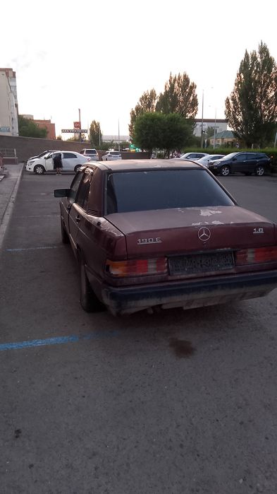 Мерс 190, 1992. За 250000