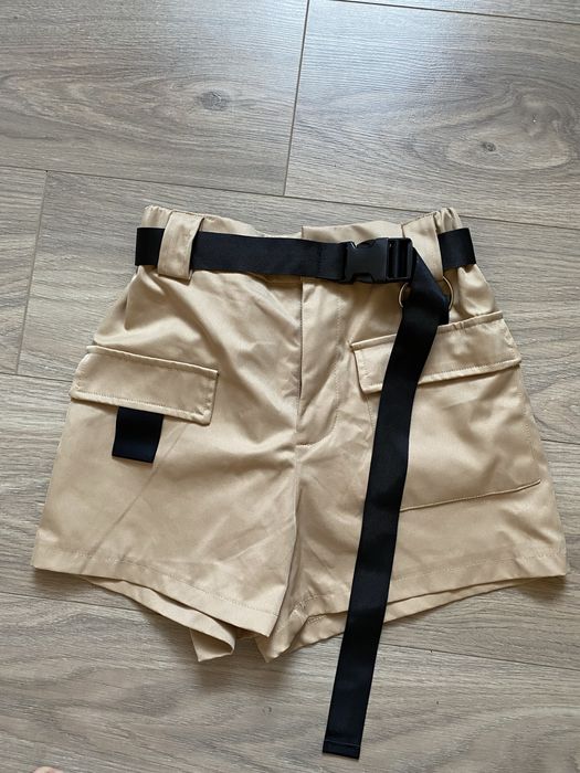 Къси панталони Cropp 34