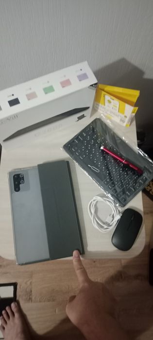 Продам планшет G•••Vill G2000