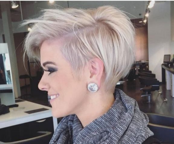 Парикмахер стилист(со стажем 20лет)