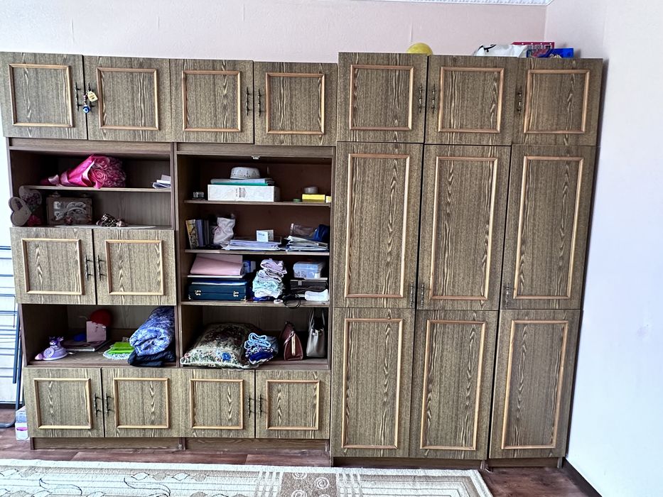 Продается стенка в зал