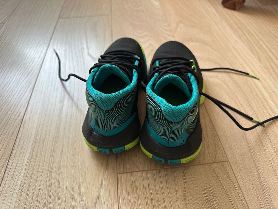 Продавам Чисто нови маратонки Under Armour