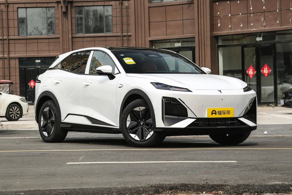 CHANGAN DEEPAL S07 215 MAX sotiladi