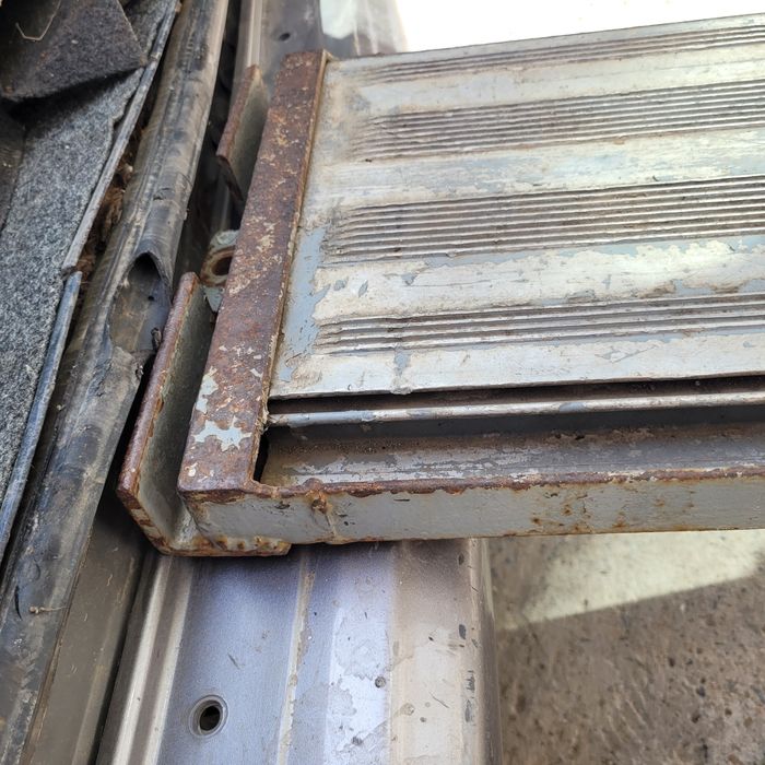 Помощни пътеки   .