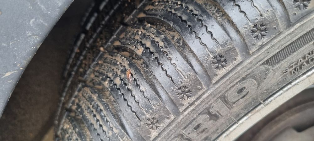 2бр. Зимни гуми 255 35 19 дот 25г.