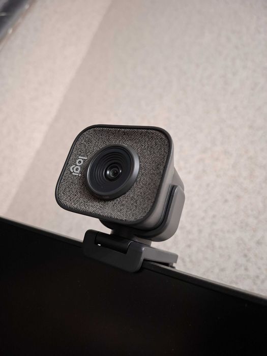 Веб-камера Logitech StreamCam