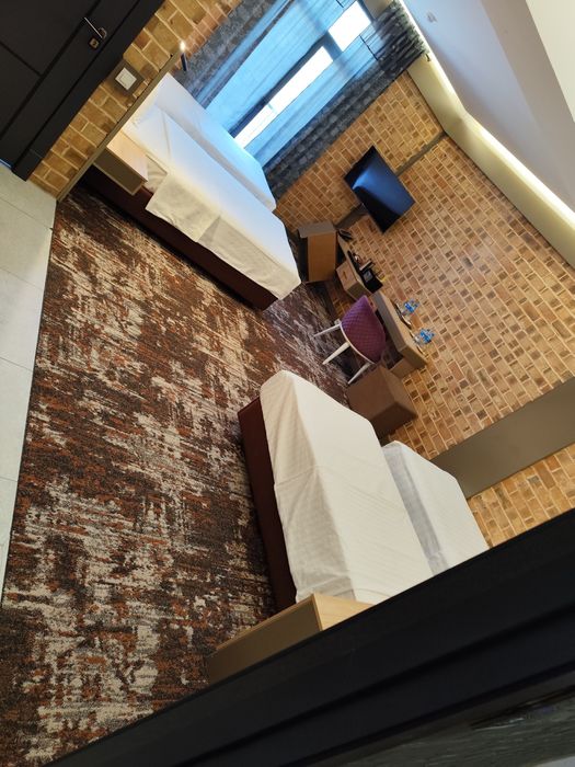 ковролин, ковер, ковролан, установка, резка, оверлок, клей, плитка