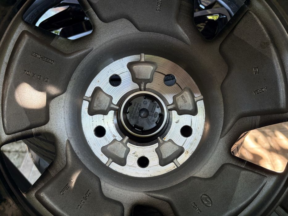 Оригинални джанти Hyundai / Хюндай 18" 5х114.3 + гуми 215/55/18