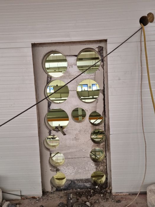 Gaură  hotă  prin carotare.