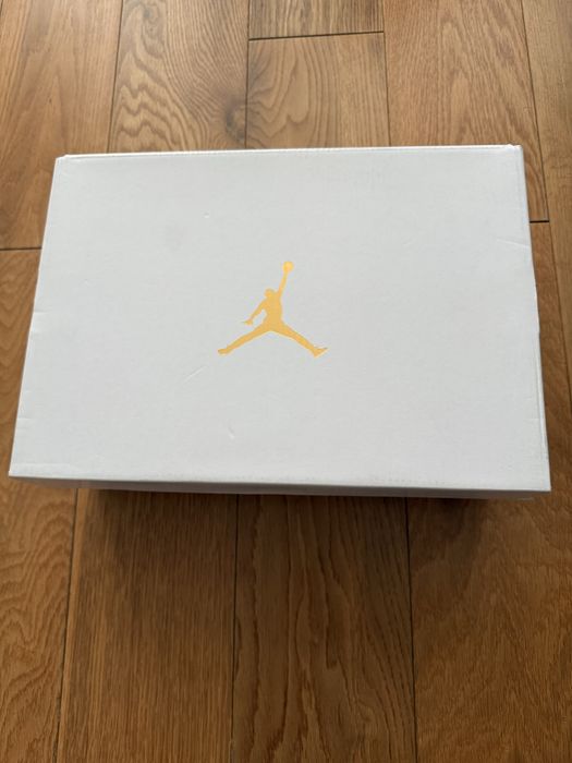 ОбувкиJordan 1 Mid