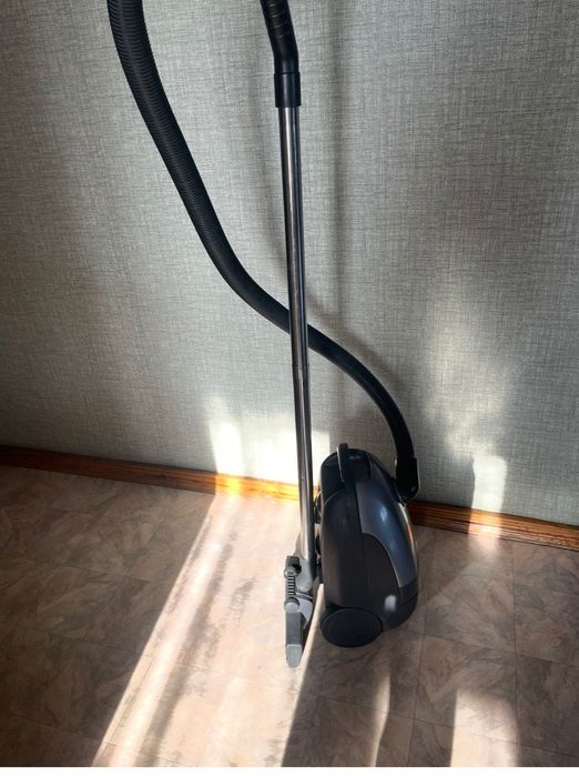 LG пылесос 1400 W