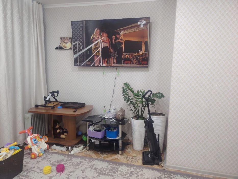 Продам трехкомнатную квартиру