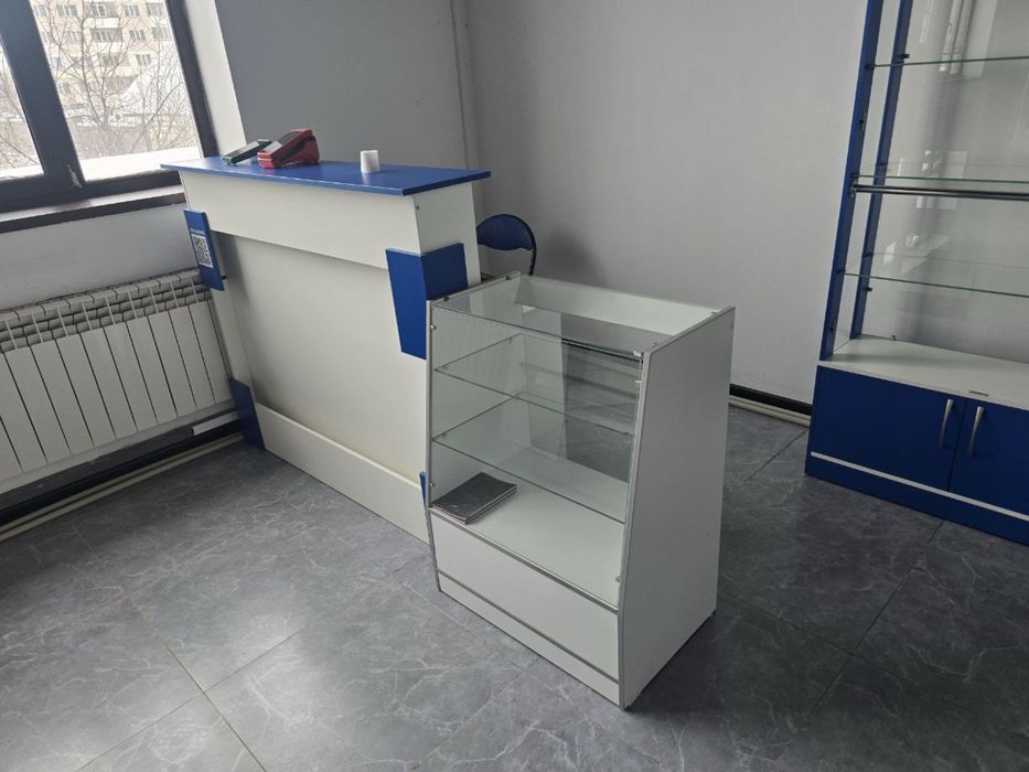 Шкафы, витрины, эконом панели