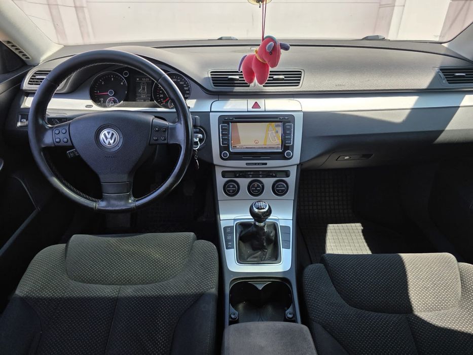 Passat B6 2.0 Euro 5 170 de cai , pretul este negociabil.