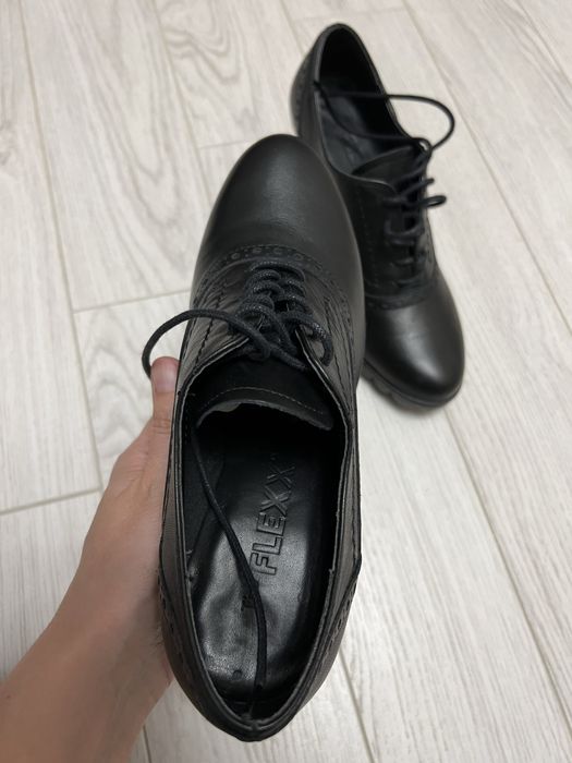 Продам новые ботильоны Италия