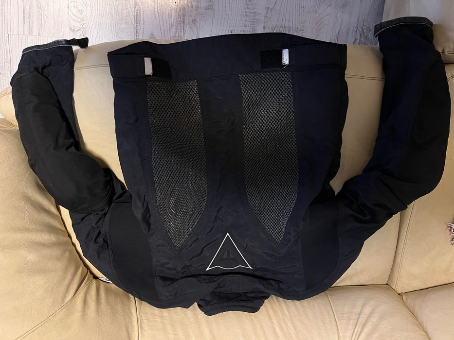 Мото яке Dainese . Размер 48