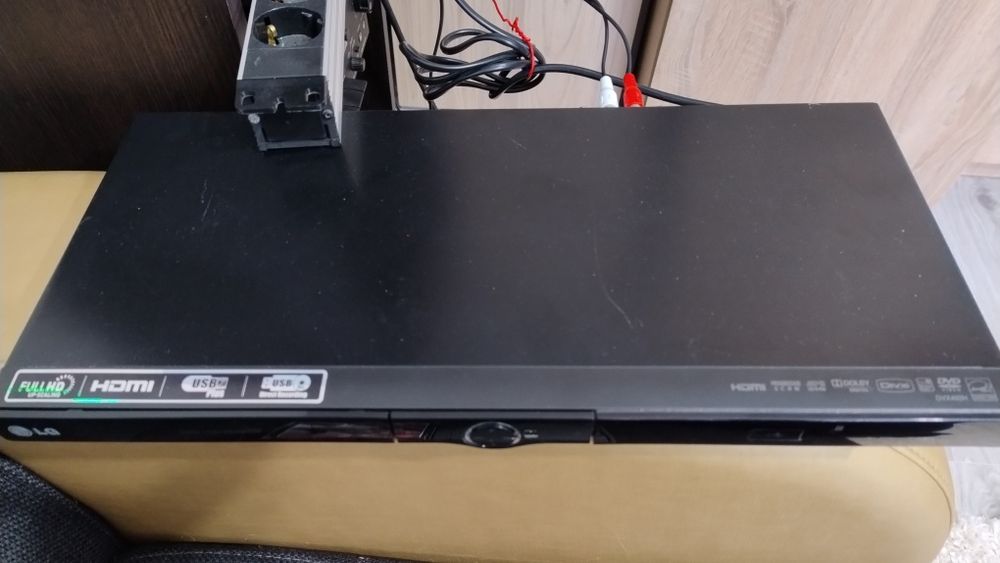 DVD player LG și walkman cd Phillips