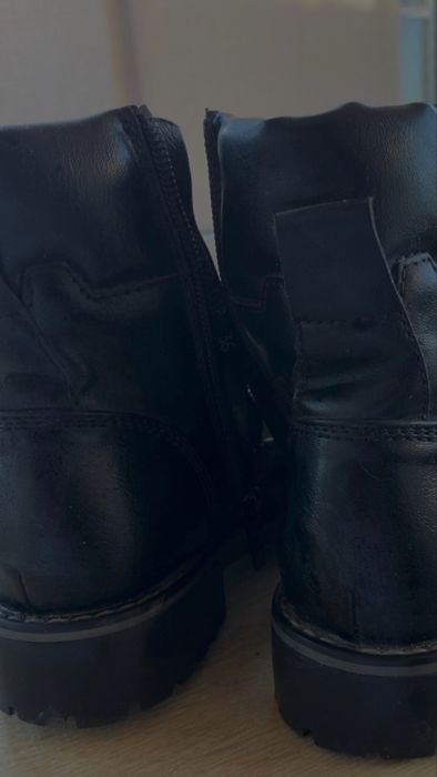 Дамски боти CCC, отлично състояние, размер 36