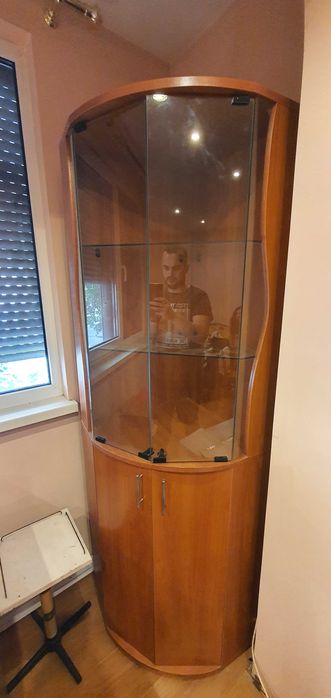 Различни видове секции на цена по договаряне.