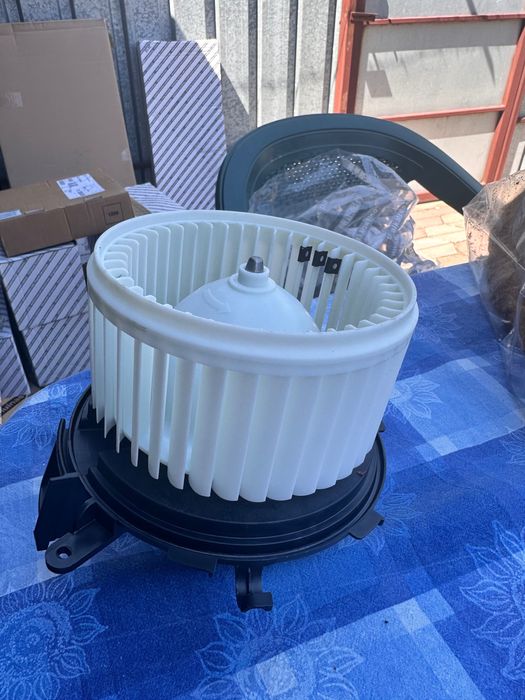 Vând diferite piese noi de Iveco și Fiat ducați, 2