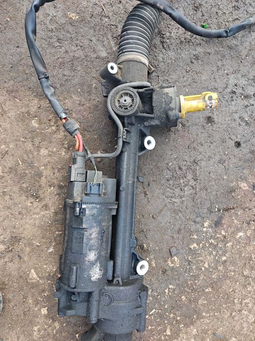 Рейка за части десен волан Mercedes W218 CLS кормилна рейка