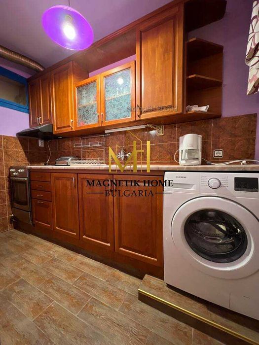 Уютен тристаен апартамент с отделна кухня до Пожарната