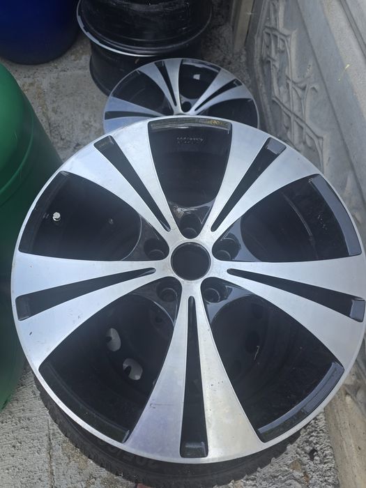 Vând jante r18 Chicago  VW AUDI