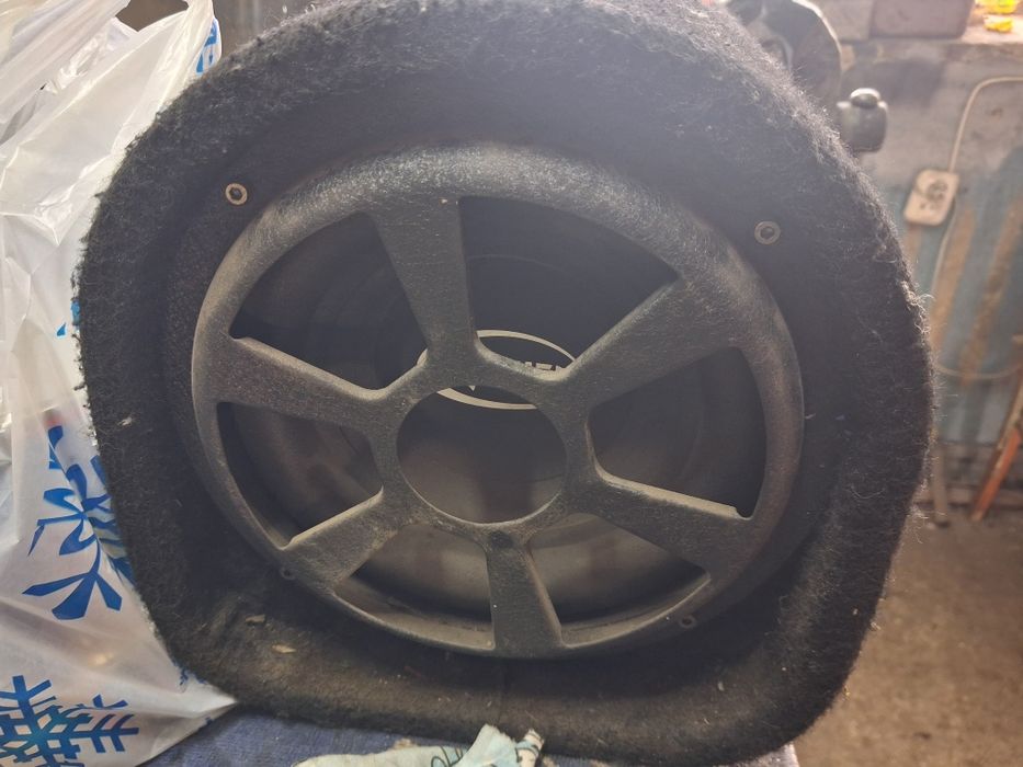 Продам сабуфер..