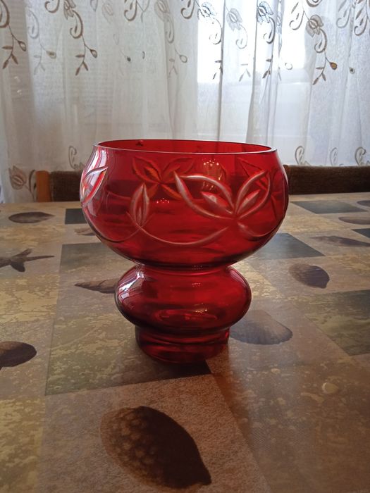 Хрустальная посуда и изделия .