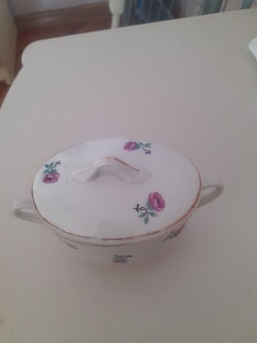 Продам соусницу  срочно