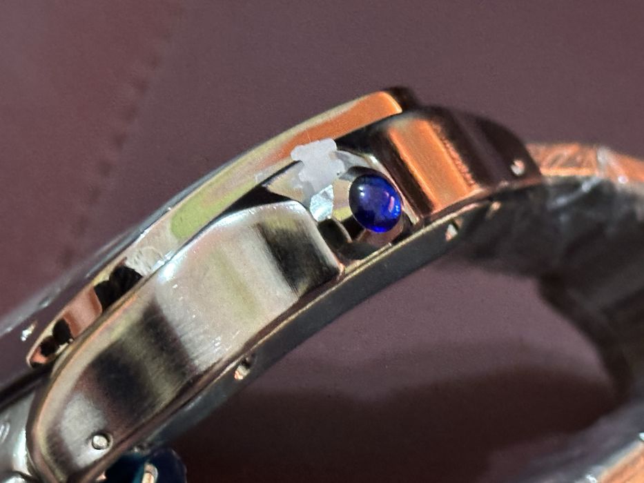 Нов Часовник Cartier Santos XL в Сив цвят