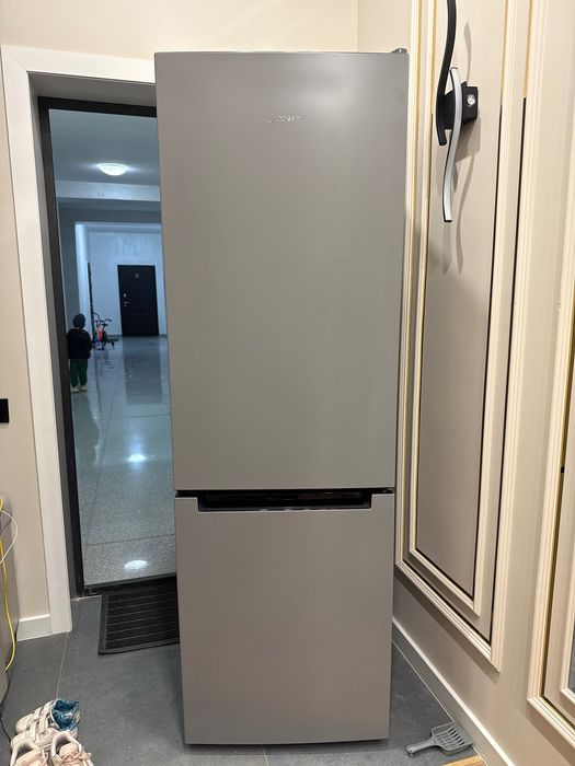Холодильник Indesit DS4180G