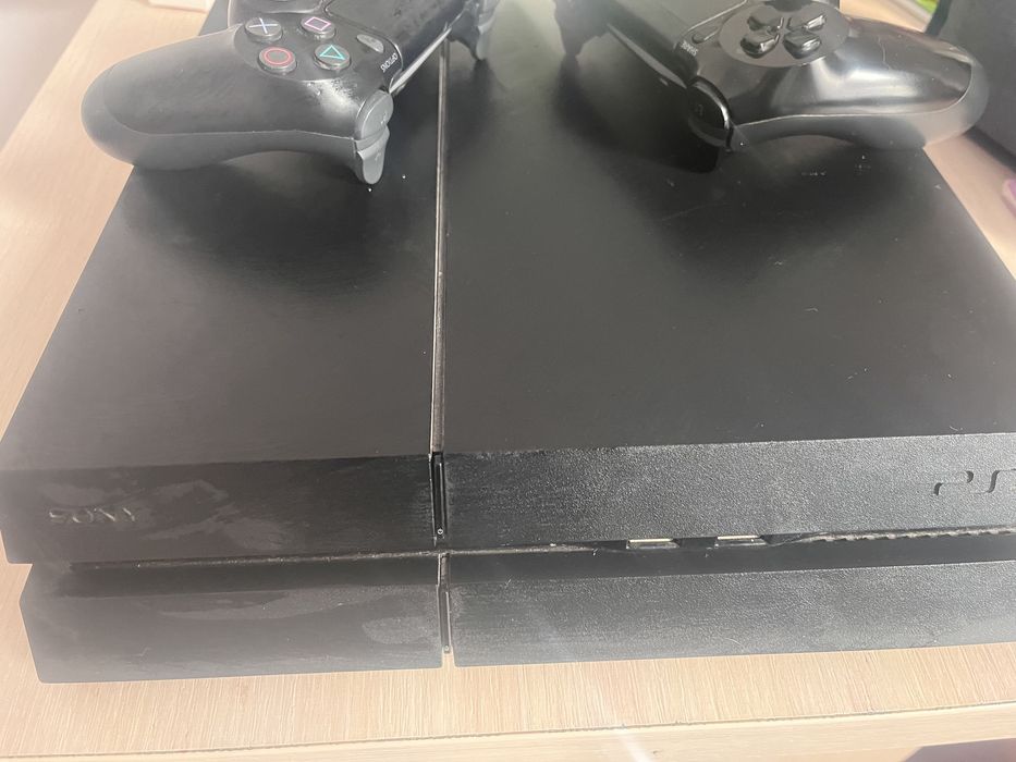 Пс 4 500гб в хорошем состояние