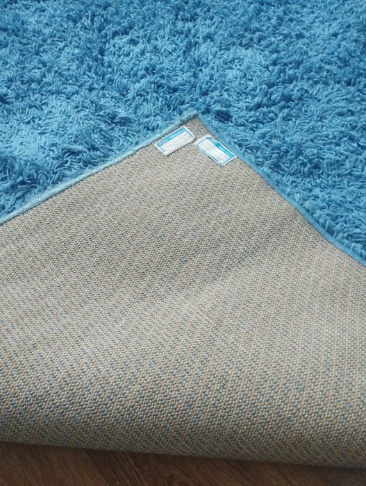 Продам ковер в хорошем состоянии