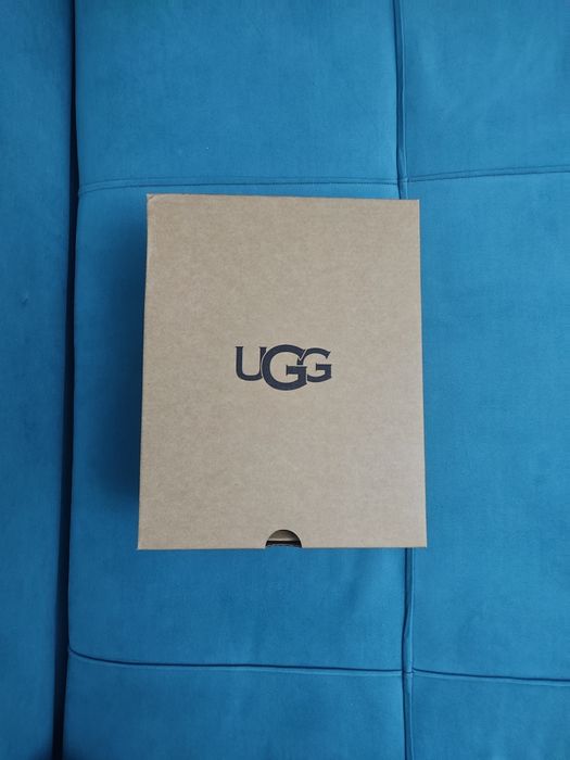 Продам обувь UGG