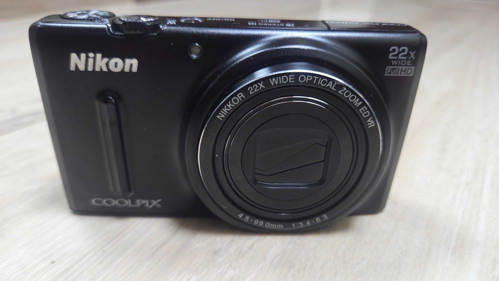aparat foto digital compact Nikon Coolpix S9600,